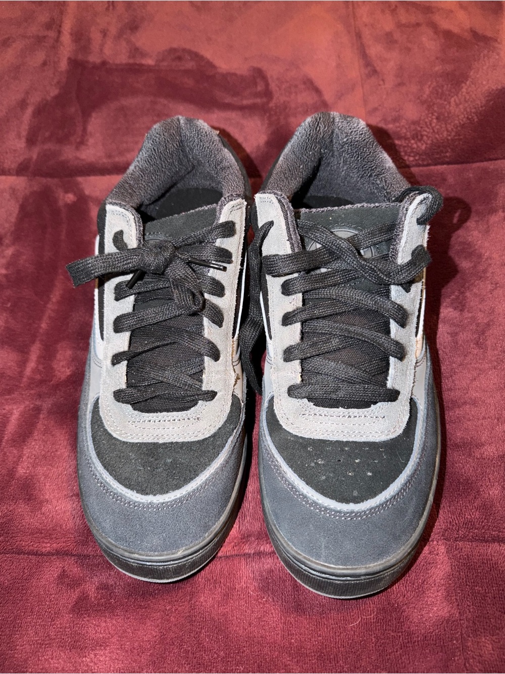 Vans Gray and Black Low-Top Skateboarding Shoes